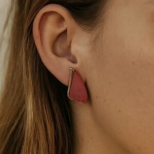 Wheeler Manufacturing Earrings Silvertone Pink Mother of Pearl Teardrop Pierced